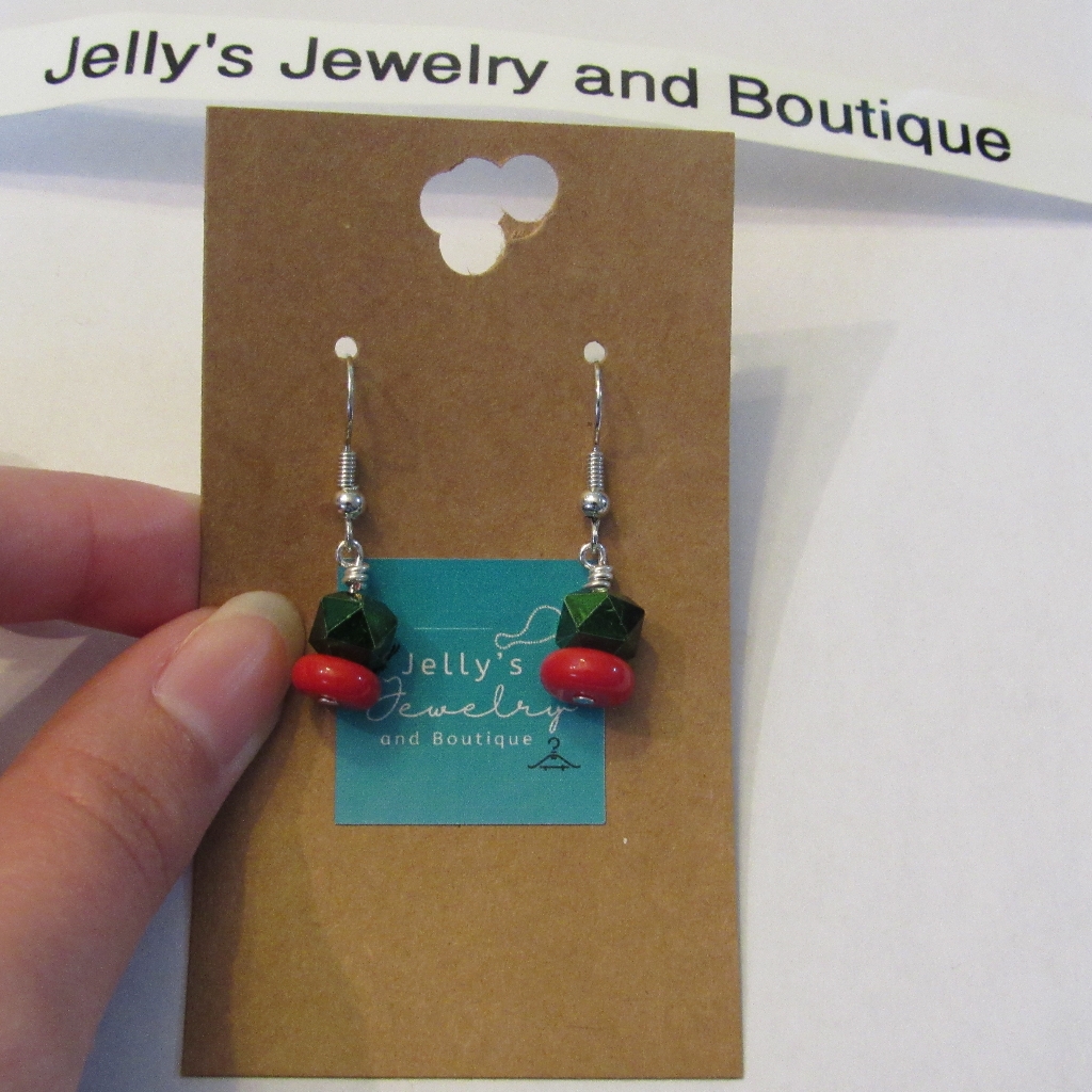 Jelly's Jewelry And Boutique Handcrafted, Nwt, Green & Red Glass Beads Earring